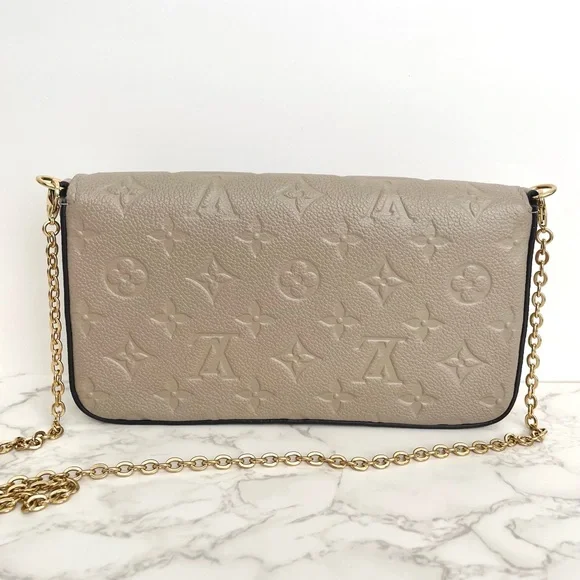 ❌SOLD❌ Authentic Louis Vuitton Felicie Pochette Empreinte Turtledove Crossbody - Picture 4 of 14